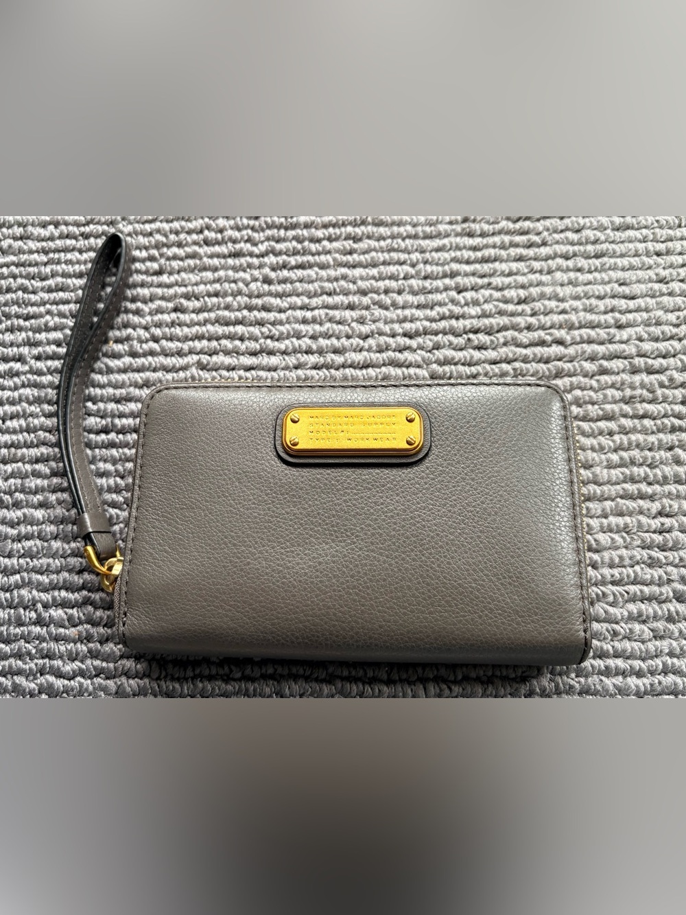 Marc by Marc Jacobs Classic Q Wingman Wristlet Wallet